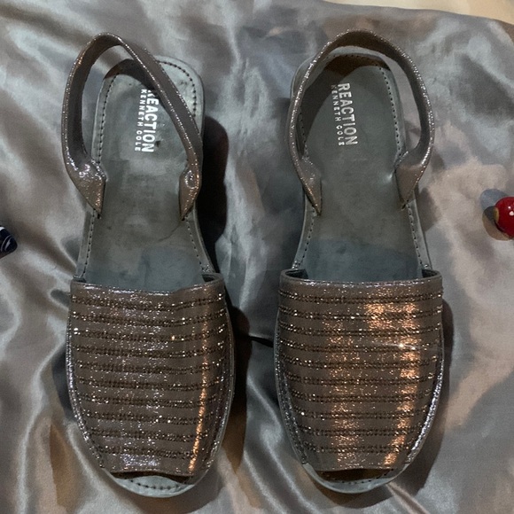 Kenneth Cole sandals - Picture 1 of 6
